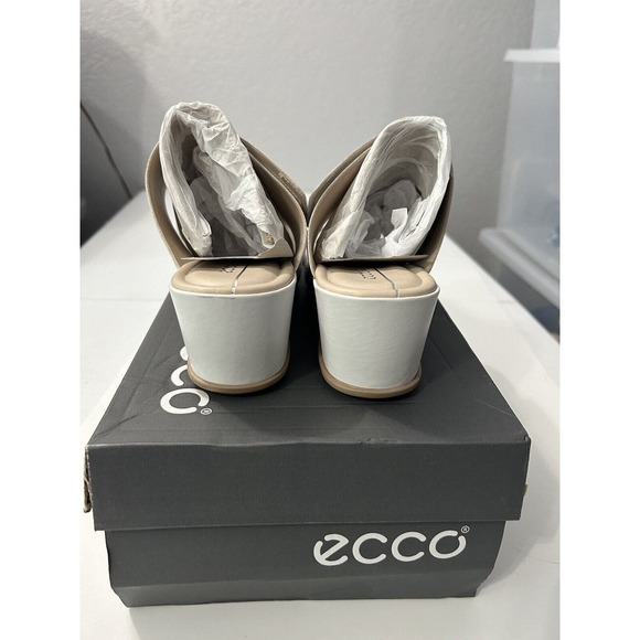 ECCO Shape 35 Wedge White Sandal 2 Strap Leather NIB Size 9 9.5 - Picture 3 of 9